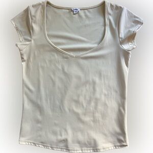 Garage Scoop Neck Butter Yellow Fitted Women’s Top Shirt Size Medium Stretchy